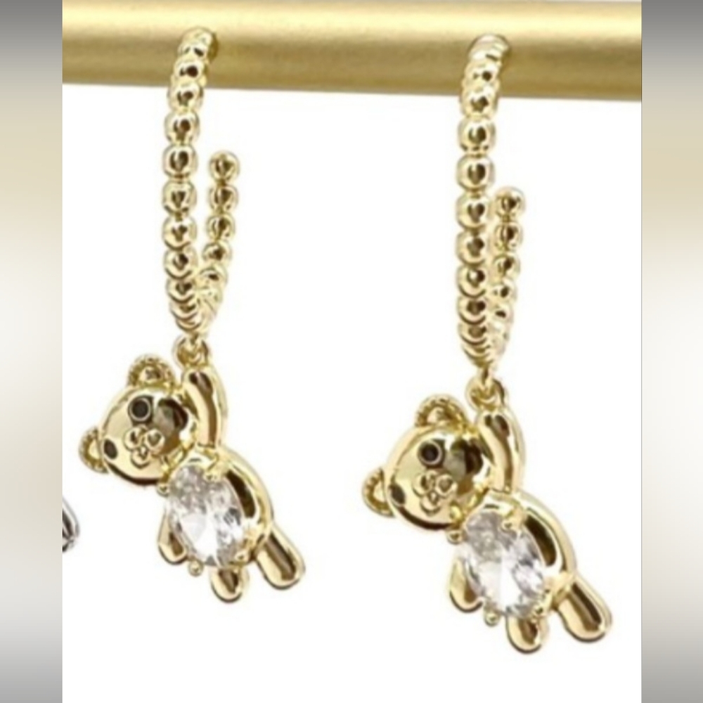 Melania Clara NWT Gold Best Friends Earrings